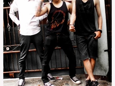 Bleeding Fingers photo