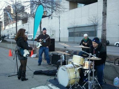 Lady Southpaw Band roadside at the NYC Half 2011