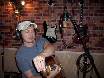Joey Sauntry ( co-producer )