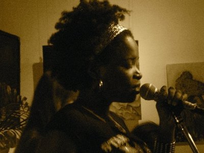 Alicia Saldenha (Soul Singer-Songwriter)
