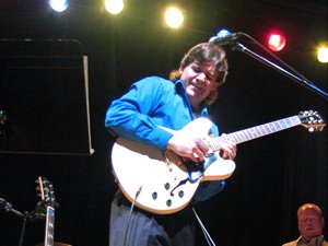 Michael Lewis live in Nashville 2004