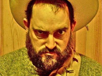Javier Boom-Chevre: bass, harmonica, bass harmonica, vocals, newscaster, mountain cat spotter
