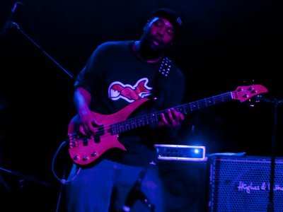 eliot garland @ TLA