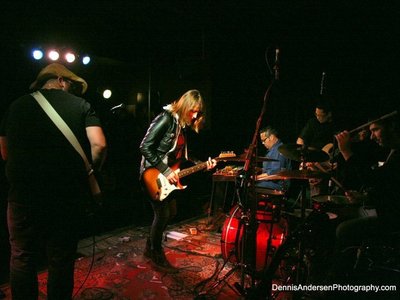 April Ventura & The Magnolias photo