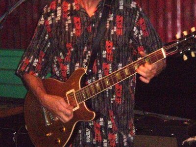 DALE PLAYING LIVE