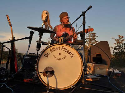 Dr. Albert Flipout's one CAN band photo