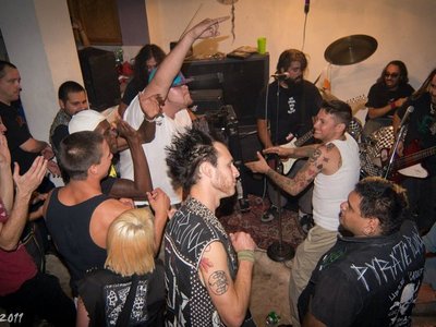 Clepto at random house party in Frezno