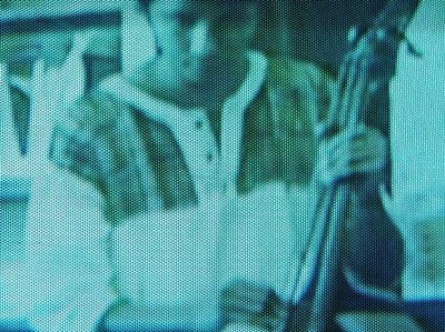 Ã“scar tocando el contrabajo a los 22 aÃ±os de edad.