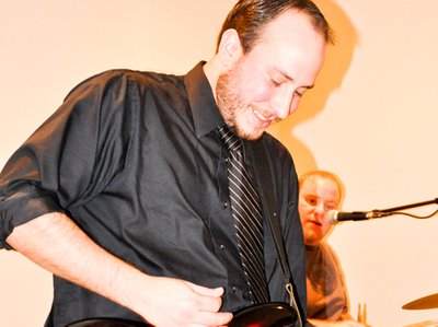 Kevin Hoffman - rythym/lead/vocals