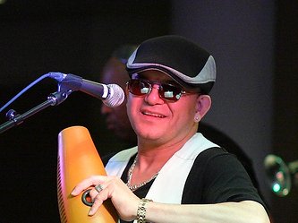 Benni Guzman - Lead vocal