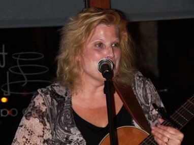 Gail Carson photo