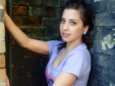 Kristen Renée photo