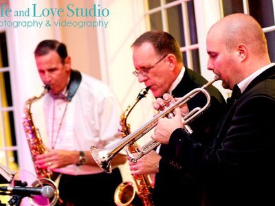 Me with John Thomas on Alto sax and Mike Spottswood on Trumpet.
