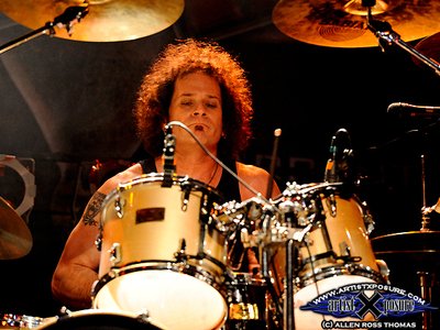 Steven Sweet live in action...