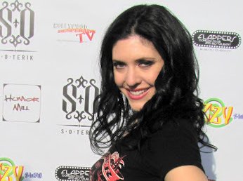Rock Artist Kristen Faulconer at The Izzy Show Premier photo taken by George McQuade III