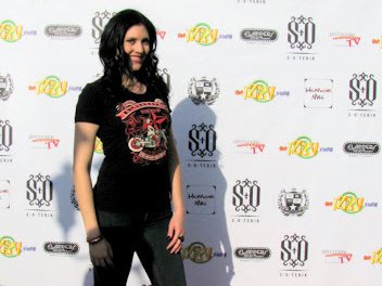 Rock Artist Kristen Faulconer at The Izzy Show Premier photo taken by George McQuade III
