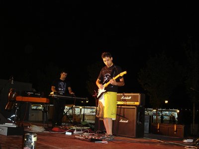 live at Varkiza