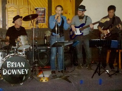live again on THU, for lady's night @ La Brass, Aylmer!