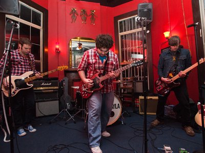 CIRCLE BAR SHOW////by: Sally Asher 