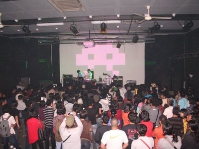 BOTTLESMOKER photo