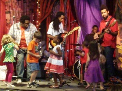 Suave Dances with the Audience at The Big Top