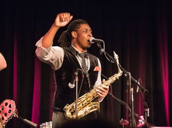 Phillip Young photo