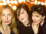 Tres Chicas photo