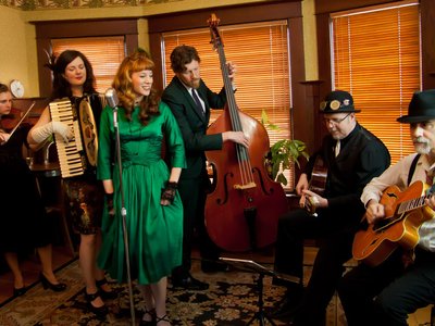 Jenny Finn Orchestra photo