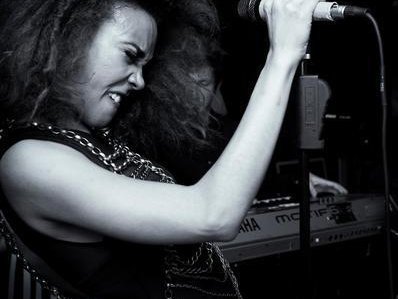 EP Release Party for Tess photographed by Sean Rhinehart