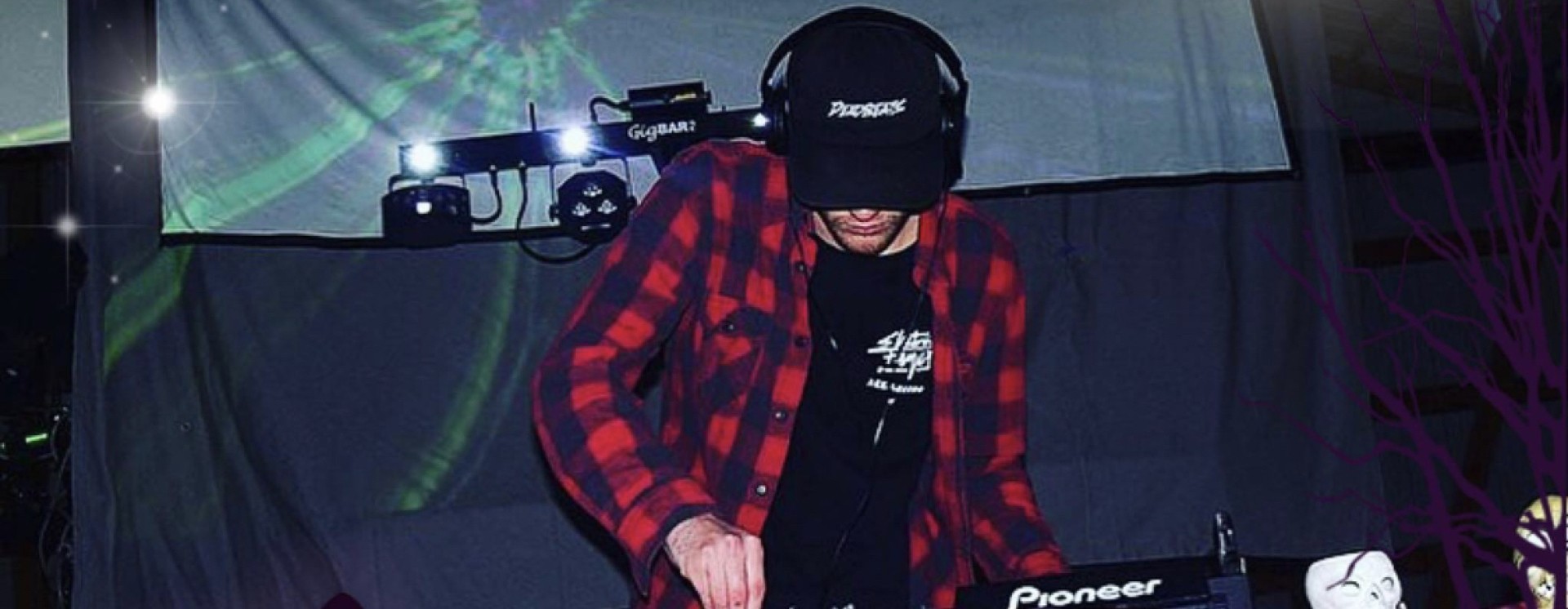 ReverbNation banner for @adapting
