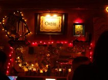 Canvas Lounge