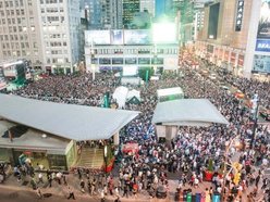 YONGE AND DUNDAS SQAURE YONGE AND DUNDAS SQAURE