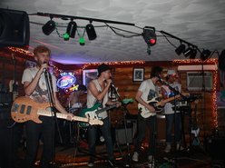 TOBY HILL BAR & GRILL