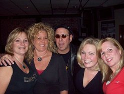 PETE'S GRILLE