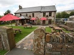 Pen Y Cae Inn