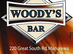 Woody's bar