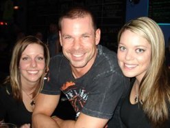 OSCAR'S BAR & GRILL