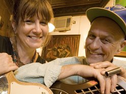 Flatted Fifth Blues & BBQ