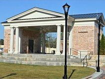 Fairburn Stage / Courtyard