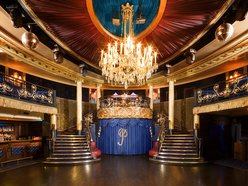 Cafe De Paris