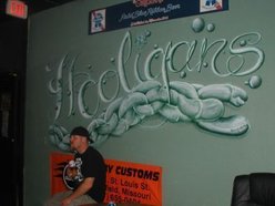 Hooligans Icehouse